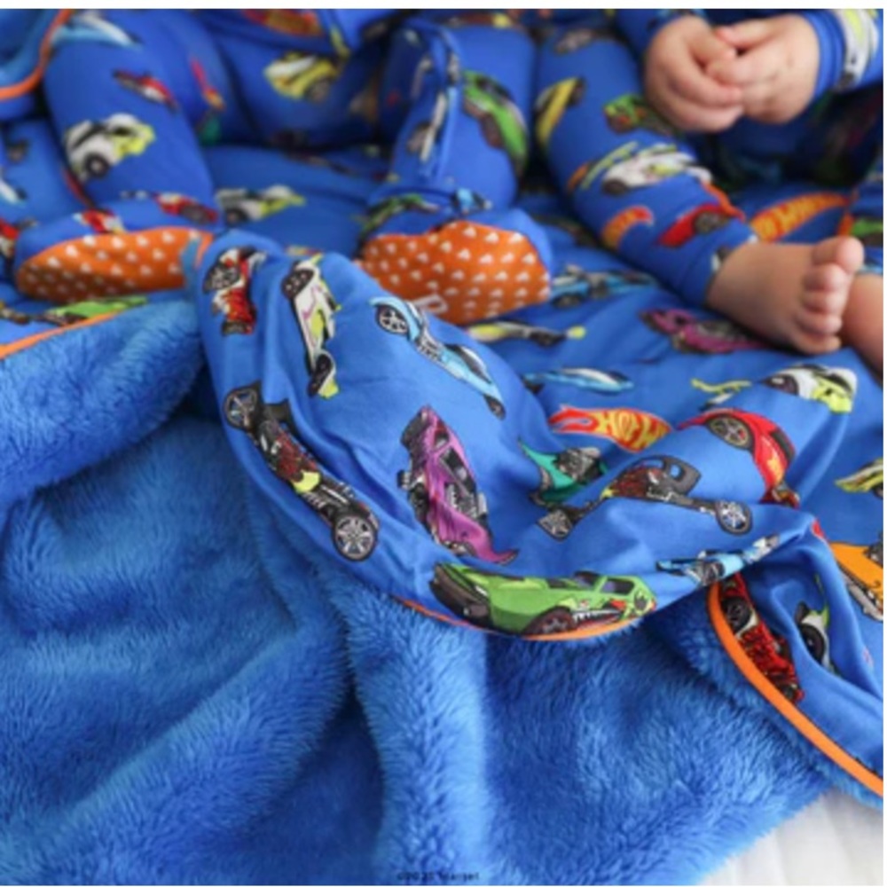 Posh Peanut x Hotwheels Plush Patoo